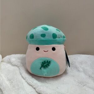 Squishmallow Sydney Mushroom Hot Topic Exclusive